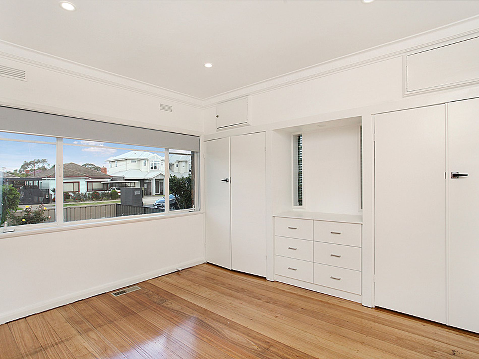 126 Woods Street, Newport