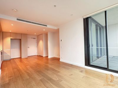 1702 / 915 Collins Street, Docklands