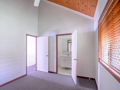 3 / 406 Charlton Esplanade, Torquay