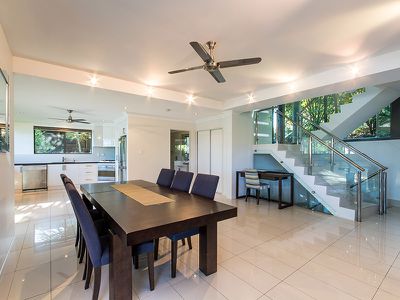Barrier Reef House, 6 Marina Terrace, Hamilton Island