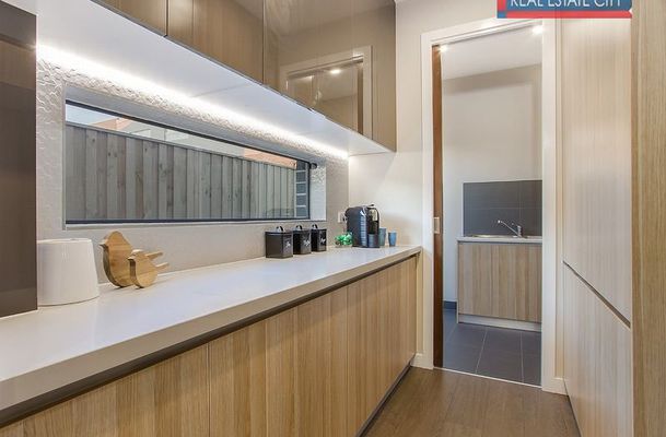 13 Naxos Road, Greenvale