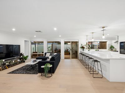 2 Namoi Street, Hammond Park