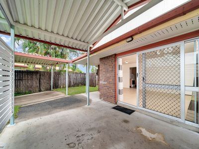 27 Rambutan Close, Manoora