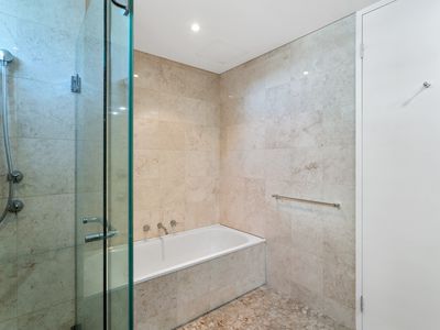 901 / 108 Terrace Road, East Perth