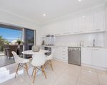 2 / 165 Stratton Terrace, Manly