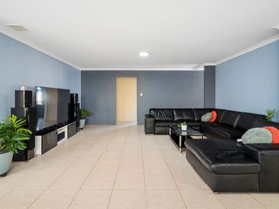 56 Cheltenham Loop, Bertram