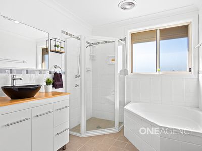 201 Ashburton Drive, Albion Park