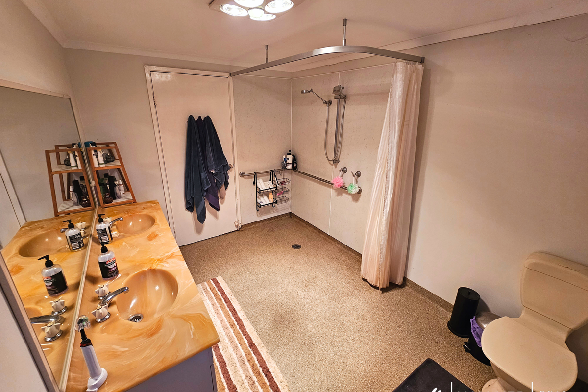 1503 Corop-Wanalta Road, Corop