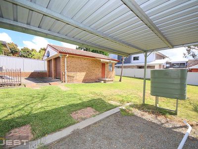 8 Amberdale Avenue, Picnic Point