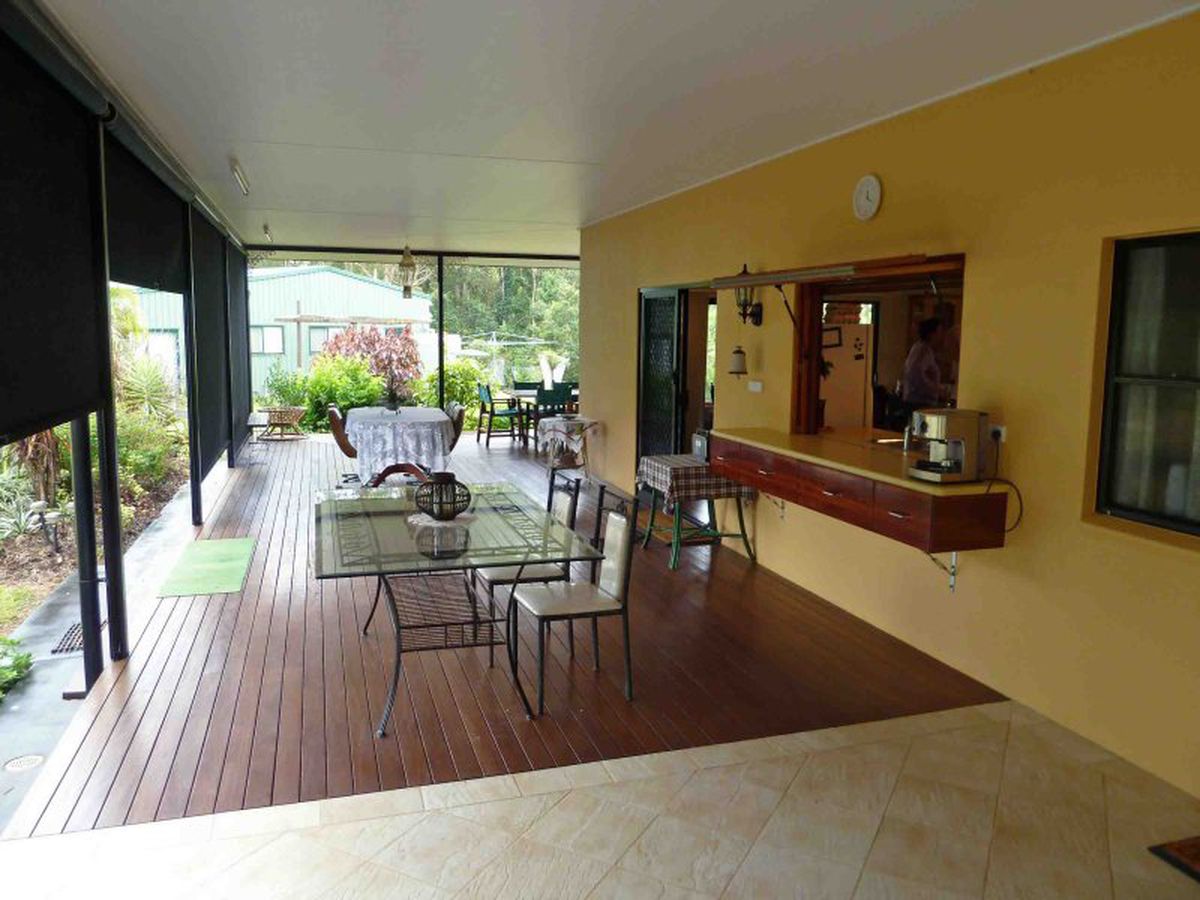 201 Deep Creek Road, Atherton