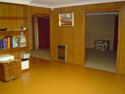 11 Lakeland Drive, Dubbo