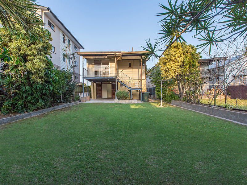 836 Sandgate Road, Clayfield