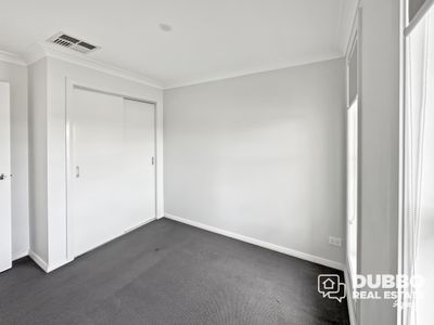 4 Graza Avenue, Dubbo