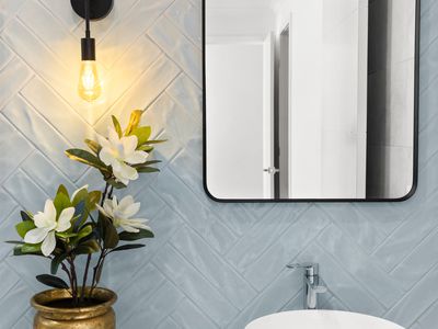 13 Pursuit Street, Mambourin