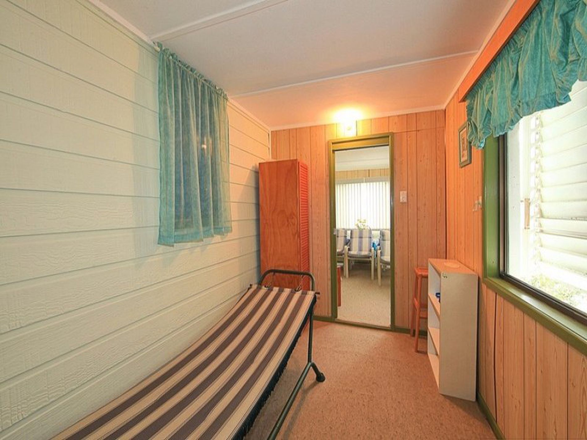 42 First Avenue, Woodgate