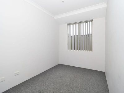 1 Ballaballa Close , Baldivis