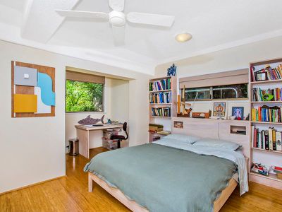 1 / 5 Jarrah Crescent, Ocean Shores