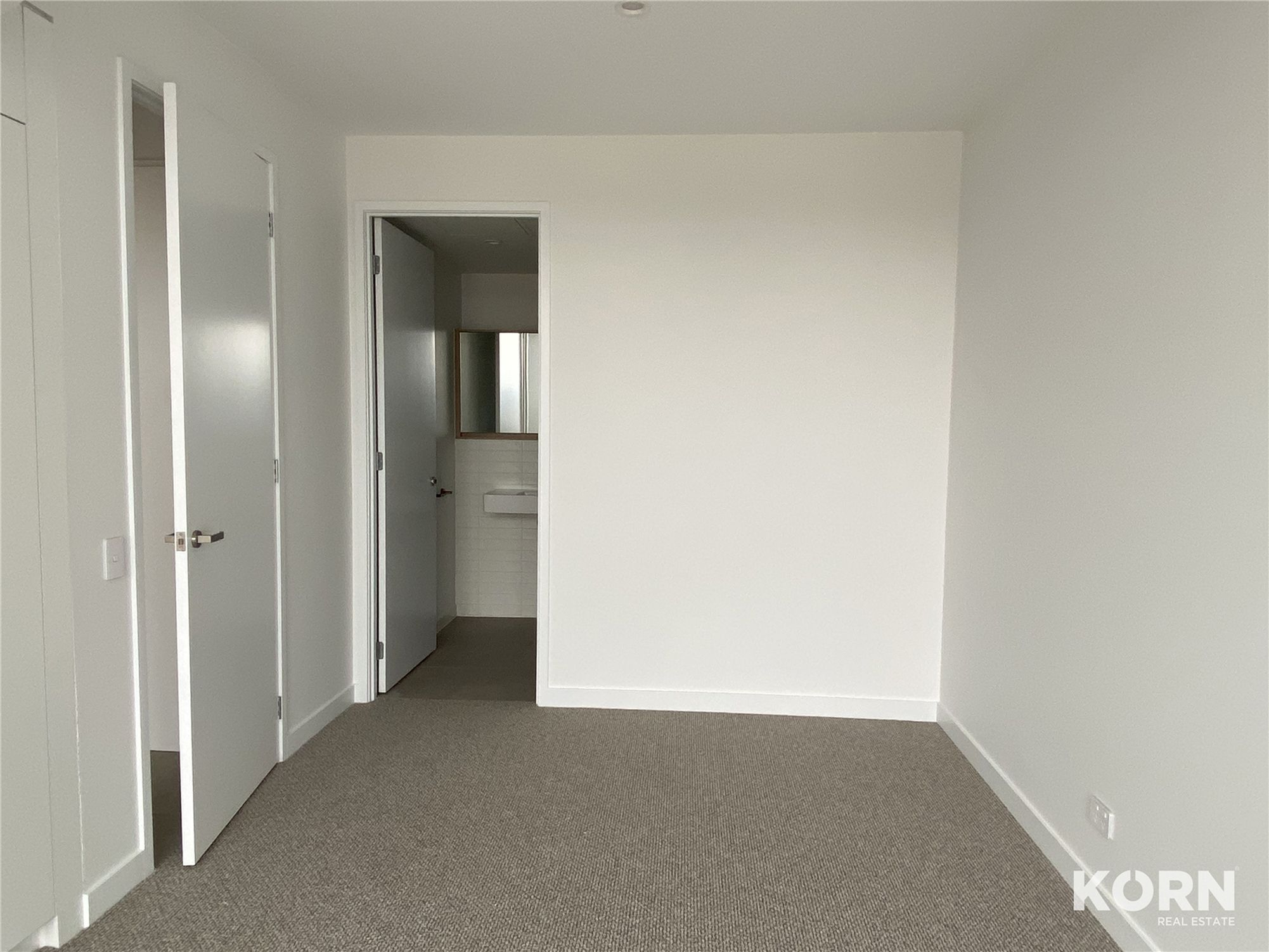 903 / 17 Penny Place, Adelaide