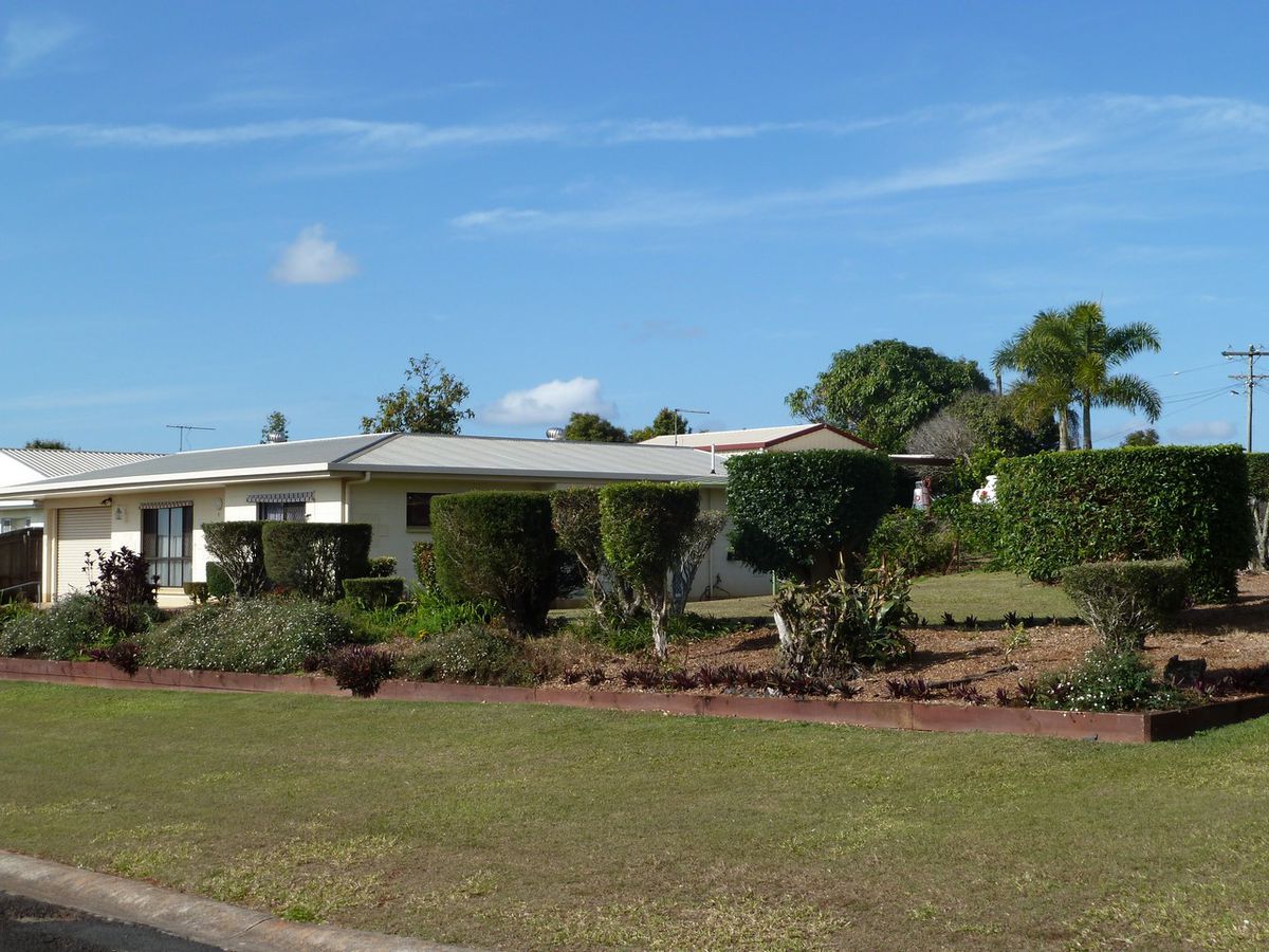 10 Goldview Street, Atherton