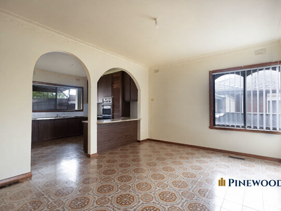 11 Brigette Court, Lalor