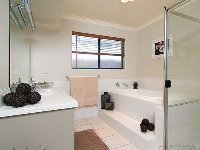 34 Shipyard Cct, Noosa Waters