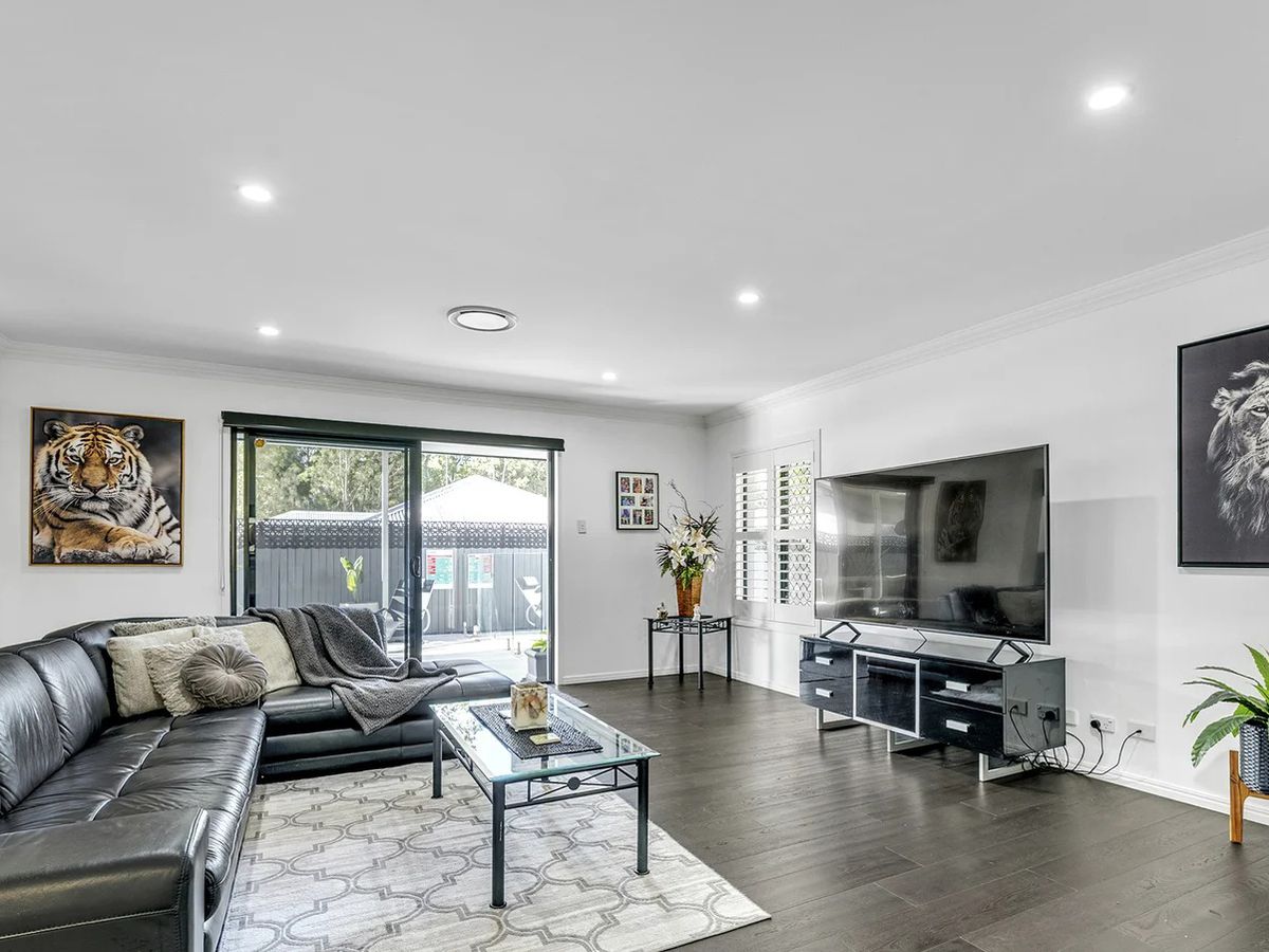 9 Snowy River Circuit, Forest Lake