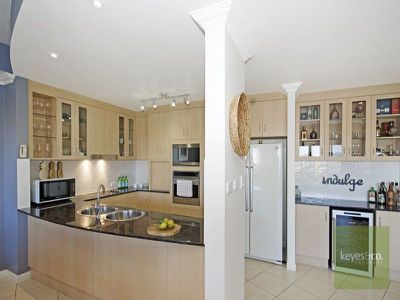 21 / 1 The Strand, Townsville City