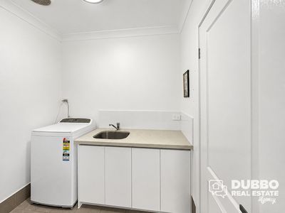 44 Fountain Circuit, Dubbo