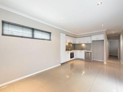 9/4 Waterloo Street, Joondanna