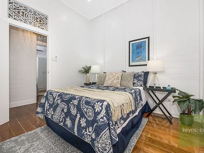 14 Echlin Street, West End