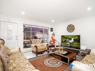 6 / 10-11 Devonport Street, Wakeley