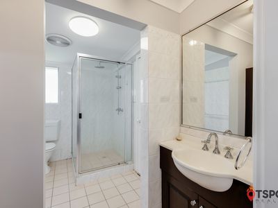 45 Pickett Street, Svensson Heights