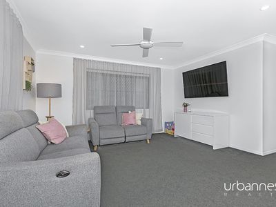 24 Kingfisher Street, Albany Creek