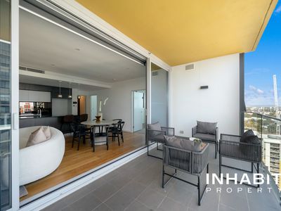 2004 / 105 Stirling Street, Perth