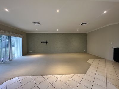 3 Lakeside Circuit, Dubbo