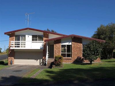 15 Burranjurra Avenue, Coomba Bay