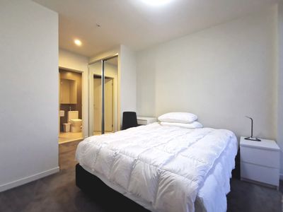 6404 / 568 Collins Street, Melbourne