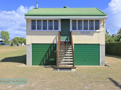 75 Esplanade, Woodgate