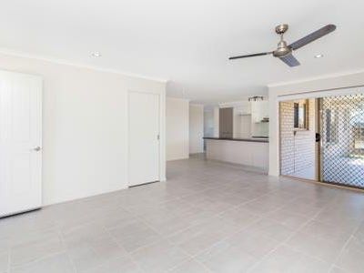1 / 5 Jovi Court, Scarness