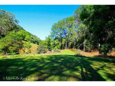 52 Main Street, Montville