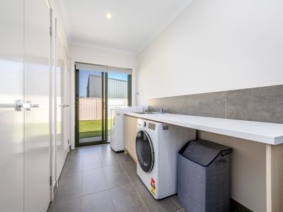 100 Sanctuary Drive, Kialla