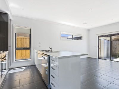 1 / 8 Mountview Drive, Diggers Rest