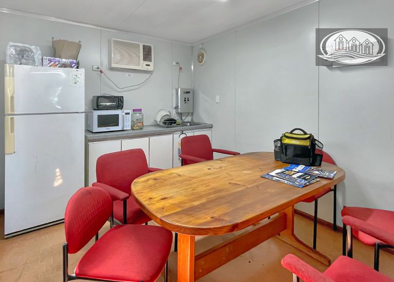 4 Hill Court, Portland