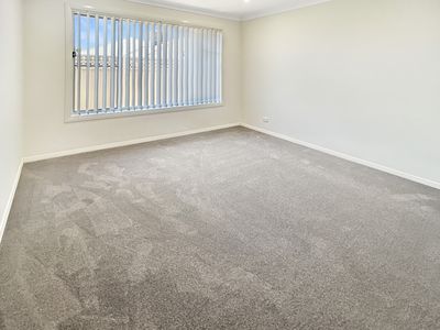 17 Sherrard Crescent, Dubbo