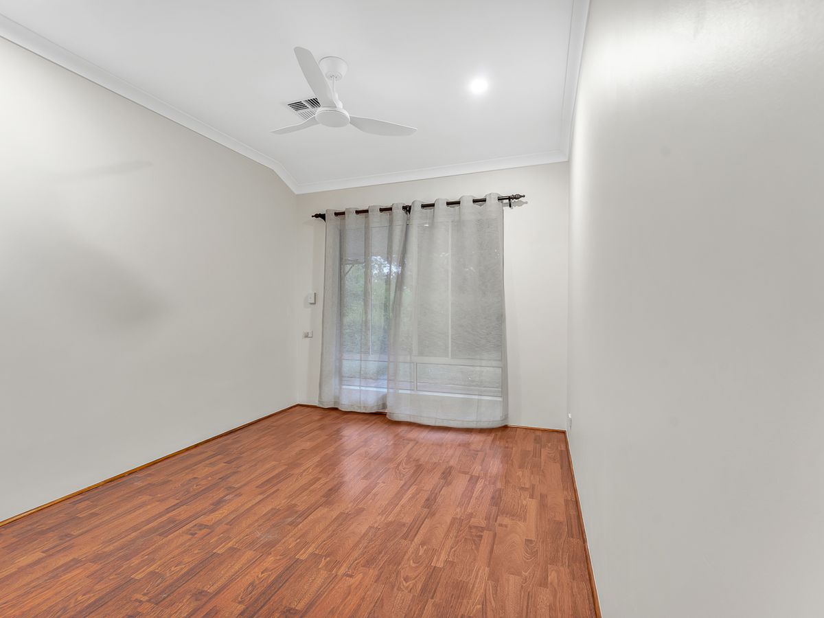 71 Serpentine Way, Stake Hill