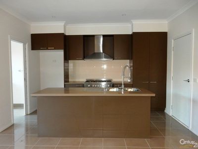 2 / 31 Beckington Crescent, Hampton Park