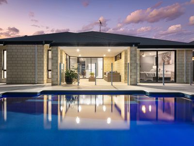 64 Hillhouse Way, Piara Waters