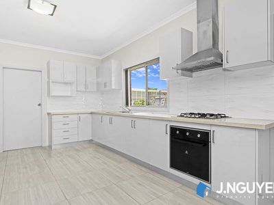 4 Stott Close, Bonnyrigg