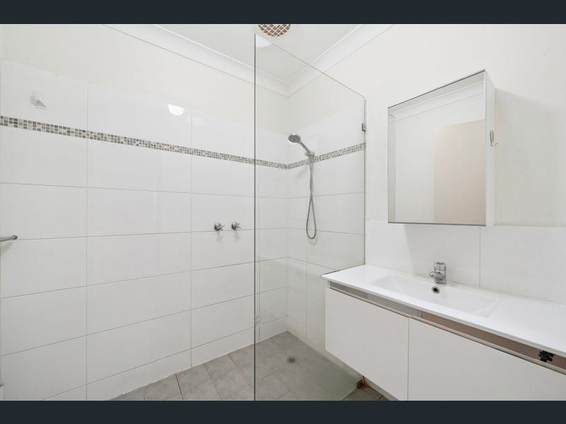 4 / 3 Netley Place, Armadale