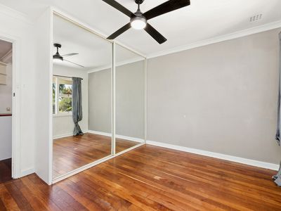 27 Willowmead Way, Kelmscott